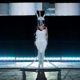 Леди Гага в «летающем платье»