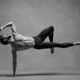  ELLE | Этот фотоальбом о балете заставит вас пересмотреть свое отношение к танцу 